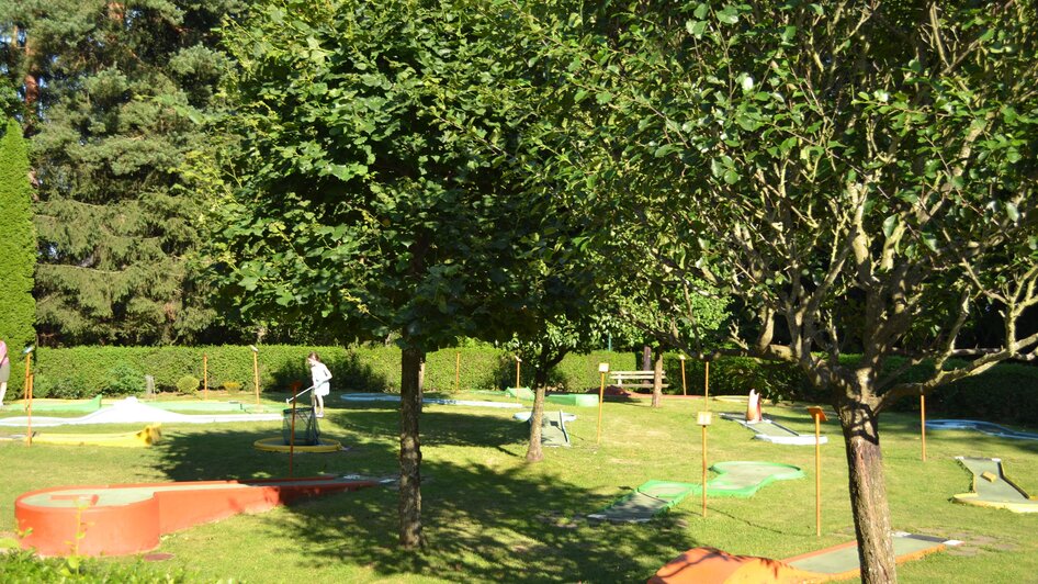 Minigolf bei der Römerhütte | © Michael Lechner