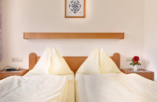 1_Bett