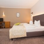 Photo of room with 4 beds with shower, WC