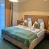 Photo of Family room, bath, toilet, terrace | © Landhotel Timmerer