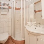 Photo of Triple room, bath, toilet, 1 bed room